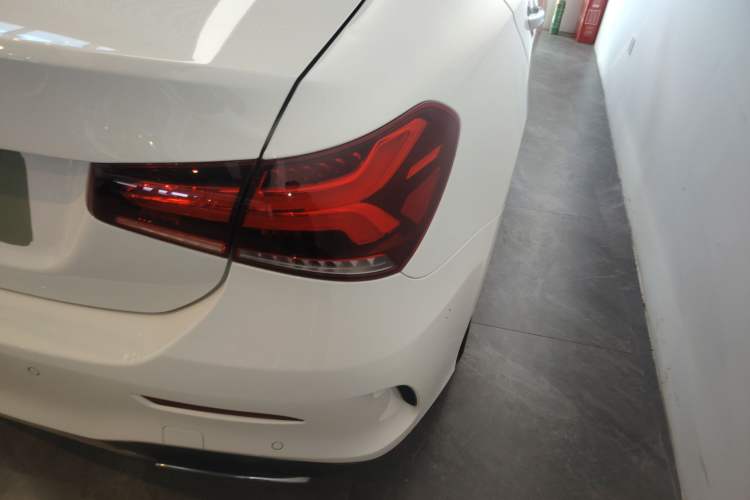 Used Mercedes-Benz A-Class 2021 A 200 L Sport Sedan Fashion Model
