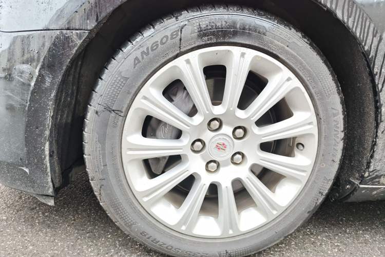 Used Cadillac XTS 2014 28T Comfort Version Right Front Wheel Hub