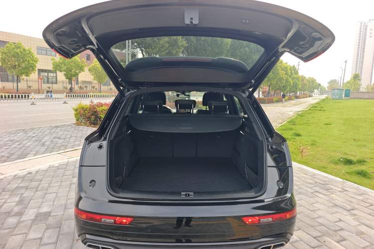 Used Audi Q5L 2025 45 TFSI Prestige Dynamic Edition Trunk