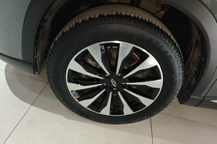 Used Chery Tiggo 8 PLUS 2025 290TGDI DCT Prestige 5-Seater
