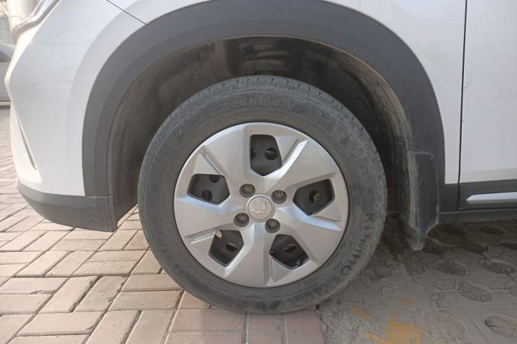 Used Wuling Alvez 2022 1.5L Manual Free-Style Model
