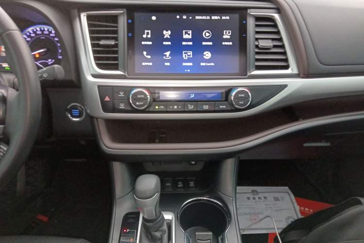 Used Toyota Highlander 2018 2.0T Four-Wheel Drive Prestige Version 7 Seats China VI Standard