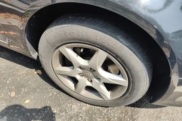 Used Audi A6L 2011 2.0 TFSI Automatic Standard Edition Right Front Wheel Hub