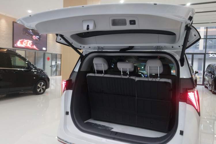 Used Buick GL8 2025 Lu Zun Smart Enjoyment Edition