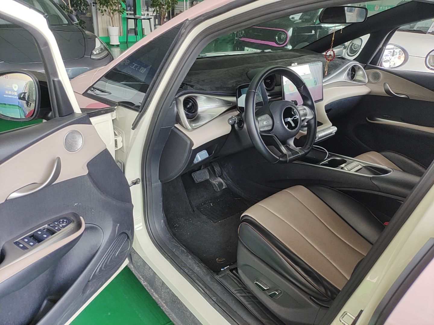 BYD Dolphin 2023 420 km Free Version — снимка 20