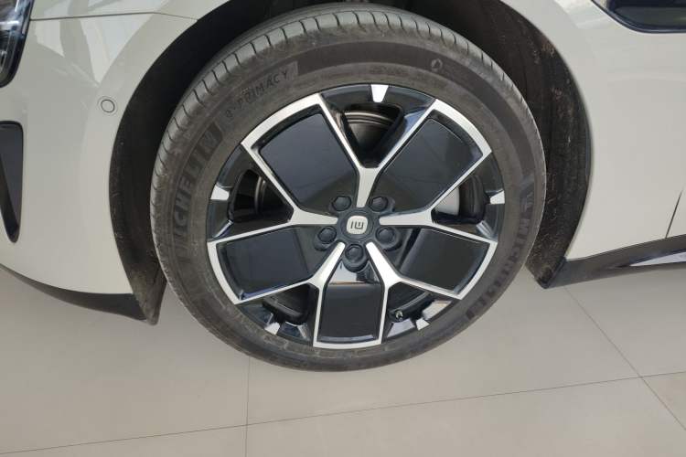 Used Xiaomi Auto SU7 2024 Rear-Drive Long-Range Intelligent Driving Version