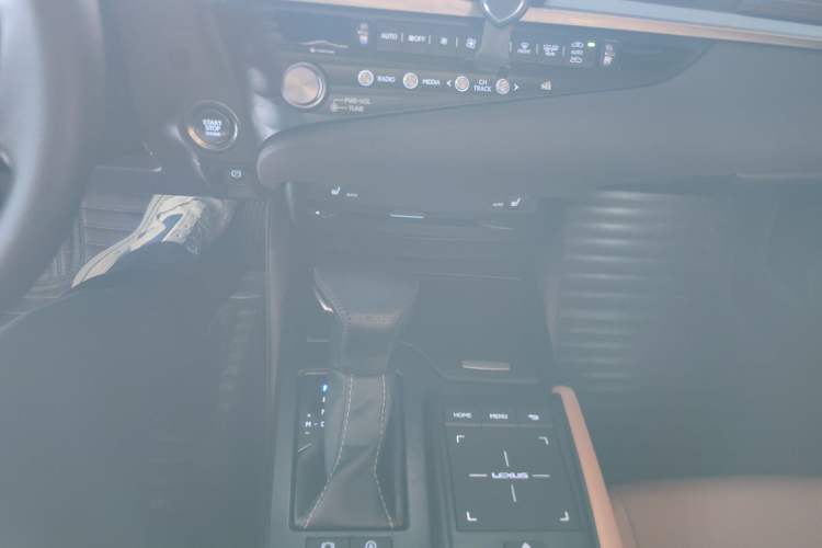 Used Lexus ES 2020 200 Excellence Edition Gear Lever