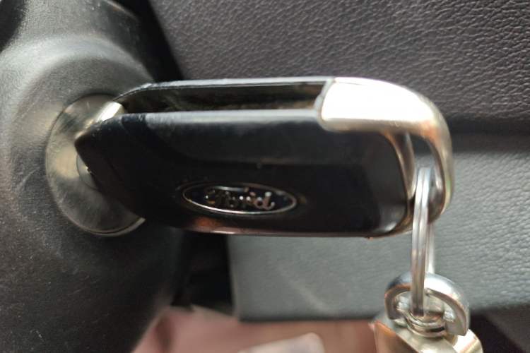 Used Ford Escort 2015 1.5L Automatic Fashion Model Vehicle Key