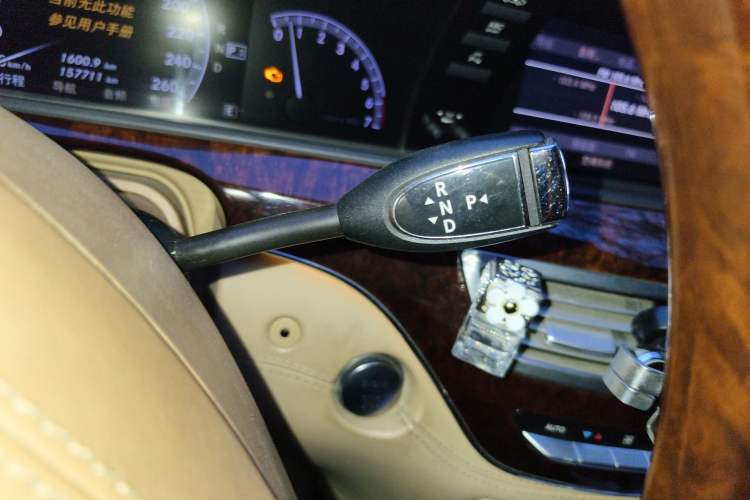 Used Mercedes-Benz S-Class 2010 S 600 L Gear Lever