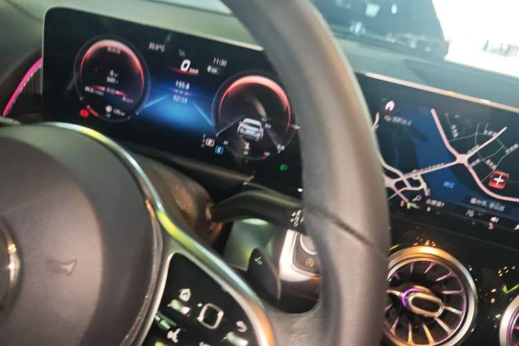 Used Mercedes-Benz GLB 2020 Updated GLB 200 Dynamic Edition Gear Lever