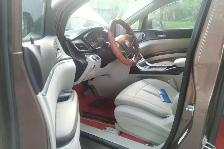 Used Buick GL8 2021 Land Cruiser Executive Class 652T Comfort Model
