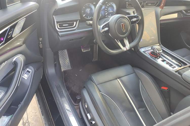 Used Hongqi H6 2023 2.0T ZhiShang Version
