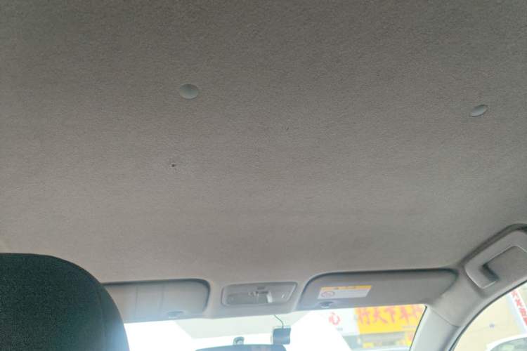 Used Toyota YARiS L Zhi Xuan 2015 1.5E Automatic Charm Edition
