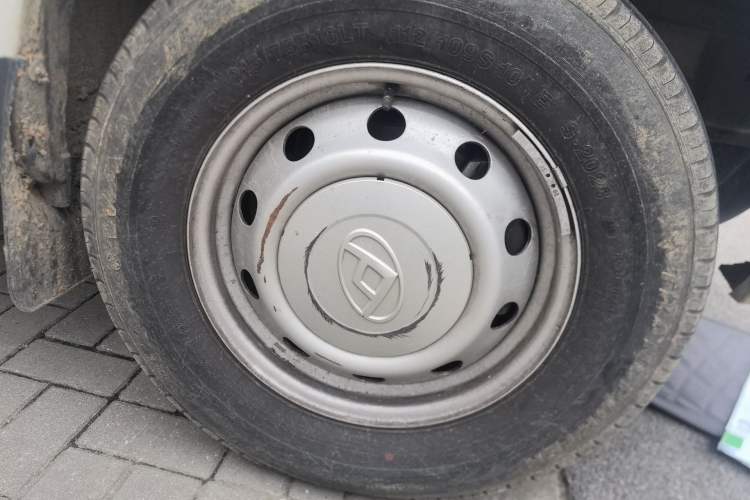 Used SAIC MAXUS Xintu V80 2023 2.0T AMT Classic Aoyuntong Long Wheelbase Mid-Height 6/7/8/9-Seater