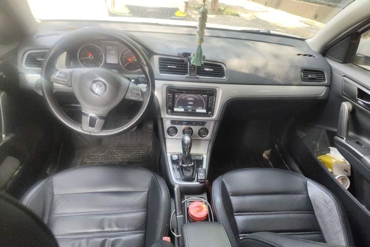 Used Volkswagen Gran Lavida 2013 1.4 TSI Automatic Luxury Model
