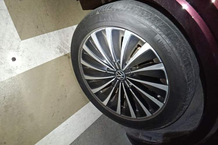 Used Volkswagen Viloran 2020 380TSI Prestige Edition
