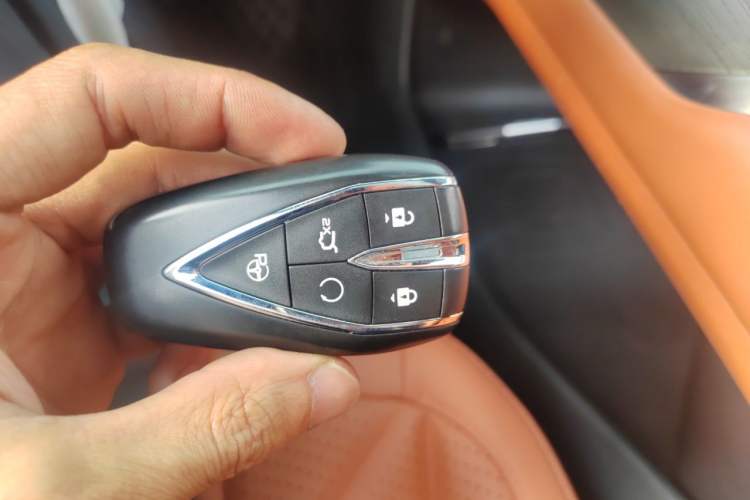 Used CHANGAN CS75 PLUS 2025 4th Generation 1.5T New Blue Whale Smart Flagship Version Vehicle Key