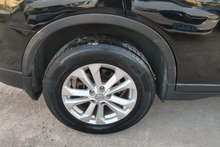 Used Nissan X-Trail 2015 2.0L CVT Comfort MAX Edition 2WD
