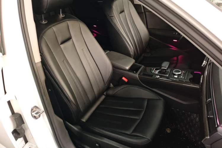 Used Audi A4L 2019 40 TFSI Fashion Edition China VI Emission Standard