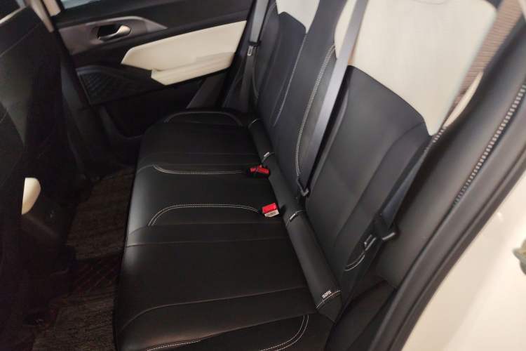 Used Geometry E Firefly 2024 301km Starlight