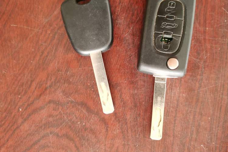 Used Peugeot 308 2014 Enjoy Edition Classic 1.6L Manual YouShang Model
