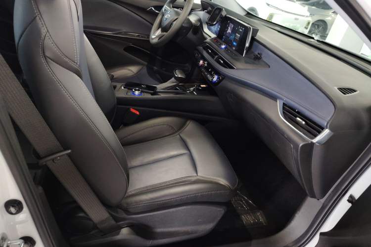 Used Buick Velite 6 2023 430km Range Commuter Version
