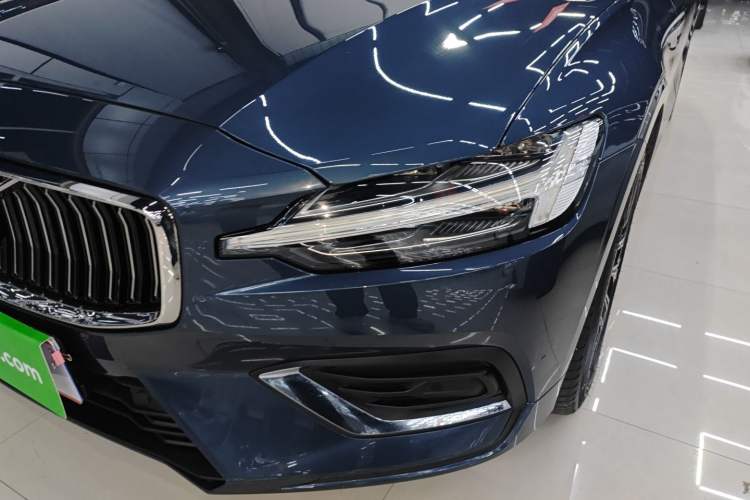 Used Volvo S60 2023 B4 Zhiyuan Luxury Edition
