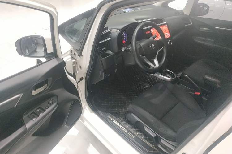 Used Honda Fit 2014 1.5L SE CVT Fashion Model
