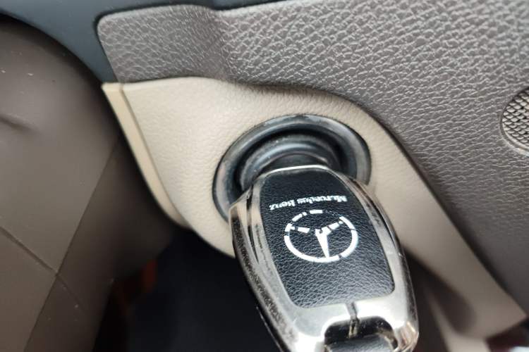 Used Mercedes-Benz C-Class 2010 C 200 CGI Elegance Model
