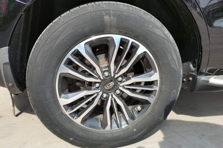 Used Geely Auto Vision X6 2016 1.8L Manual Luxury Model