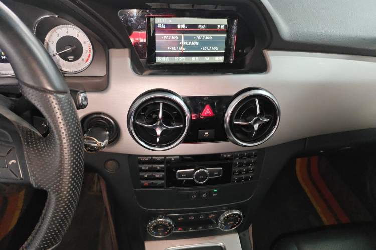 Used Mercedes-Benz GLK-Class 2014 GLK 260 4MATIC Dynamic Model
