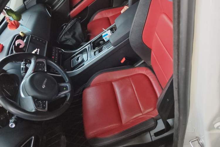 Used Jaguar XE 2018 2.0T 200 PS Two-Wheel-Drive R-Sport Sport Edition
