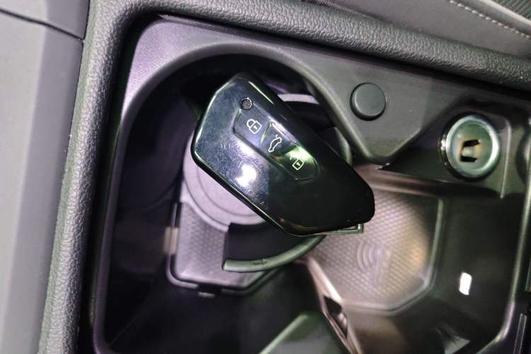 Used Volkswagen Golf 2023 Facelift 280TSI DSG R-Line Lite Vehicle Key