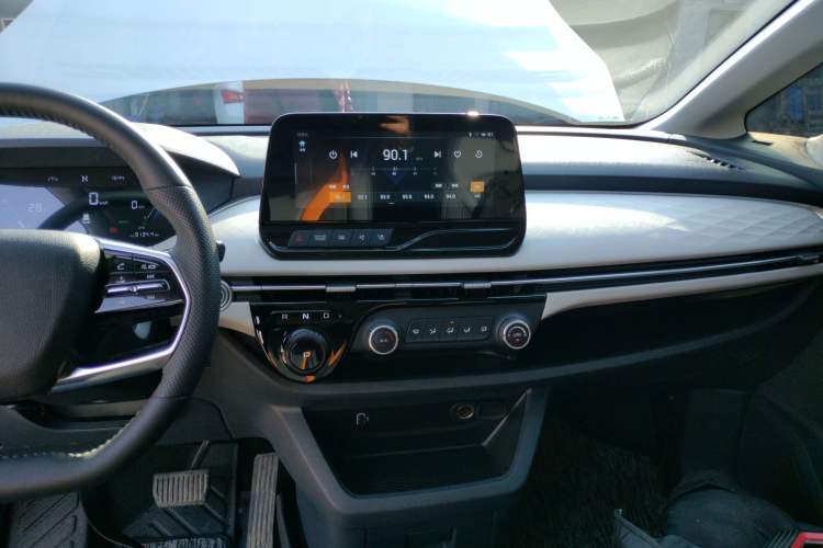 Used Bestune NAT 2023 PRO Enjoy Travel Battery-Swap Version 401km Audio And AC Panel