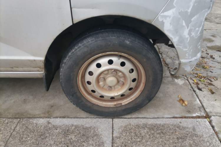 Used Wuling Rongguang 2014 1.2L S Base Model
