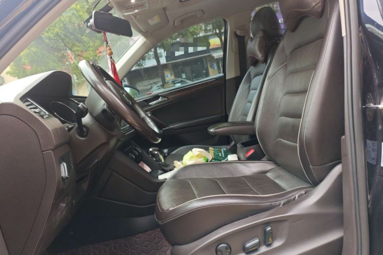 Used Volkswagen Tiguan L 2017 330TSI Automatic Two-Wheel Drive Flagship Edition Left Front Seat