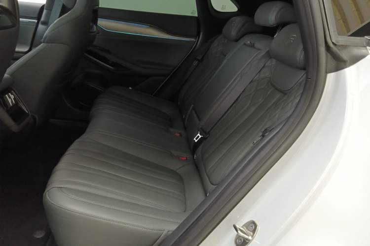 Used BYD Song L EV 2025 Intelligent Driving Version 662 km LiDAR Excellence Edition