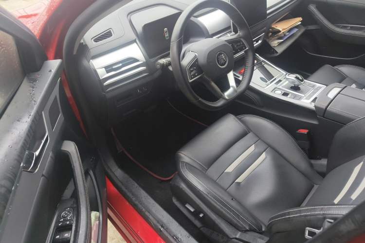 Used BYD Qin Pro New Energy 2019 DM Super Edition 1.5TI Automatic Smart Connect Speedy Model China VI Standard Driver Seat