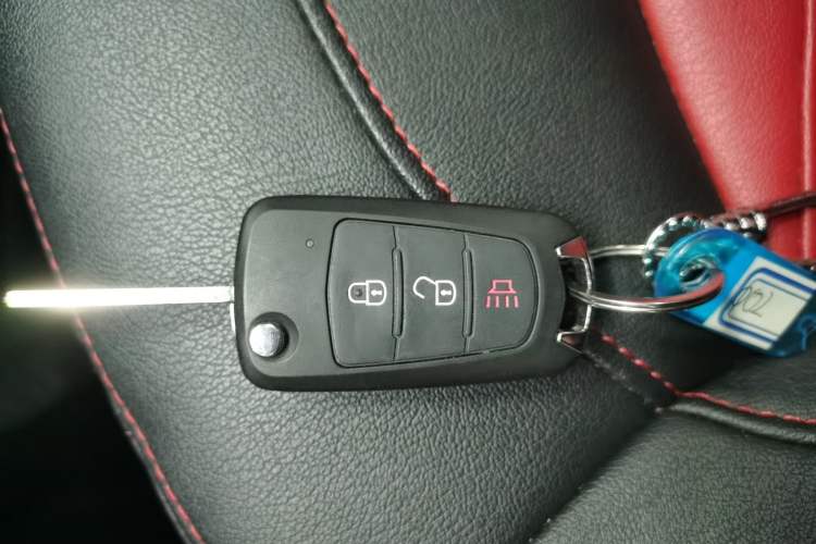 Used Haval H1 2016 Revised Version Blue Badge 1.5L AMT Luxury Edition
