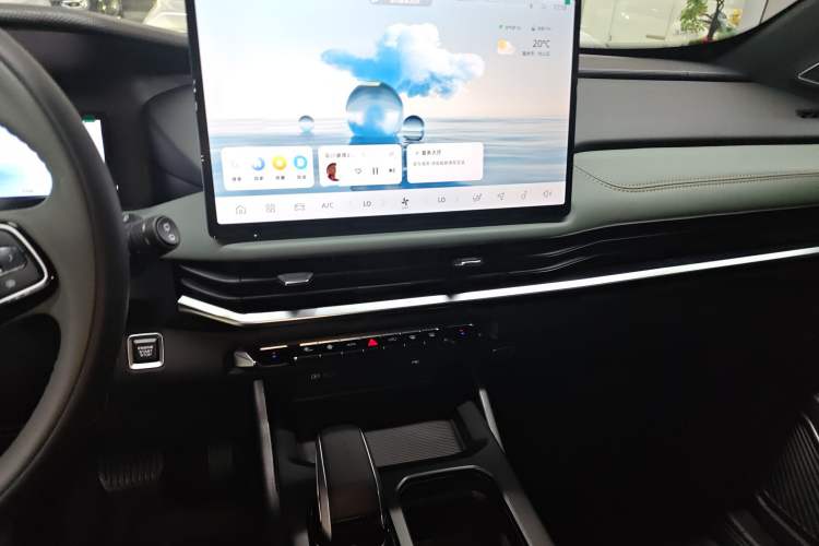 Used Geely Auto Haoyue L 2024 2.0T DCT Prestige Version