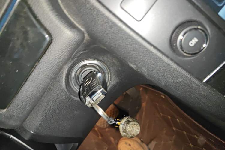 Used Mercedes-Benz R-Class 2017 R 320 4MATIC Business Edition Prestige Model
