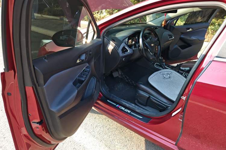 Used Chevrolet Cruze 2017 1.5L Automatic Xuanfeng Edition
