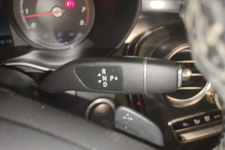 Used Mercedes-Benz C-Class 2015 C 200 station wagon