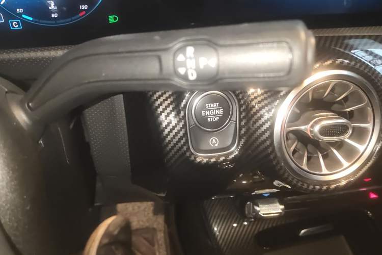 Used Mercedes-Benz A-Class 2020 Restyled A 200 L Sport Sedan Fashion Version Gear Lever