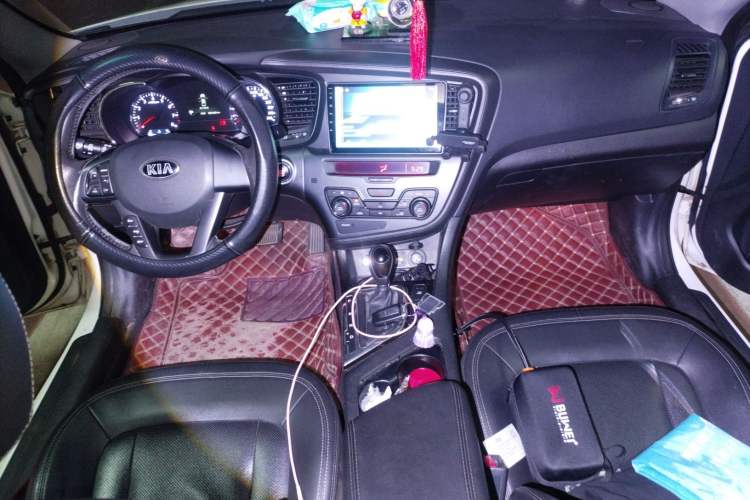 Used Kia K5 2012 2.0L Automatic DLX Audio And AC Panel