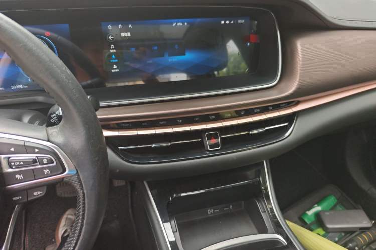 Used GAC Trumpchi GA6 2019 270T Automatic Prestige Edition Audio And AC Panel