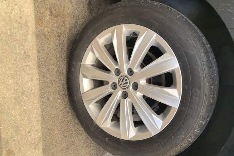 Used Volkswagen Bora 2018 1.5L Automatic Comfort Model Left Front Wheel Hub
