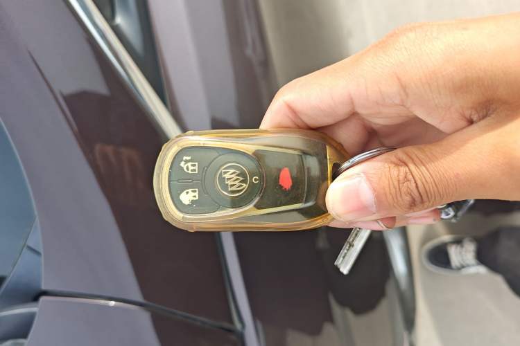 Used Buick GL8 2017 ES 28T Premium Version China V Standard Vehicle Key