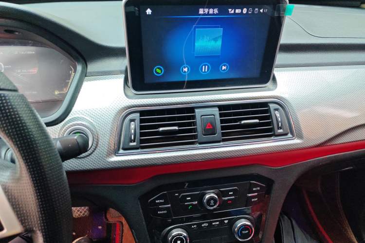 Used BAIC Weiwang M50F 2017 1.5L Standard Model
