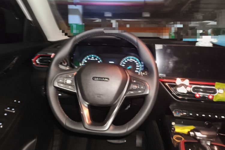 Used CHANGAN OSHAN X5 2021 Revised Version 1.5T DCT Luxury Edition Steering Wheel